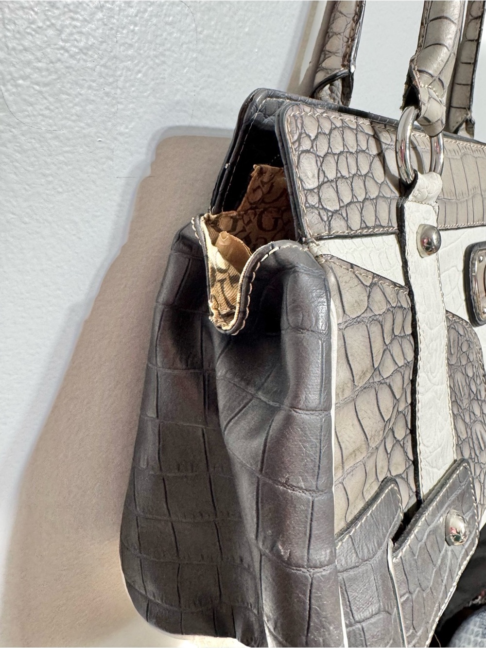 Vintage Guess Jacey Classic Croc-Texture Y2K Shoulder Bag 2000s - Picture 10 of 13